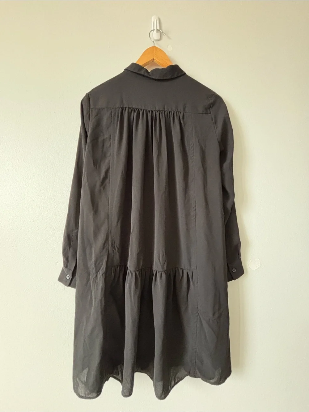 Banana Republic - Classic Black Long-Sleeve Tiered Shirt Dress - Picture 4 of 10